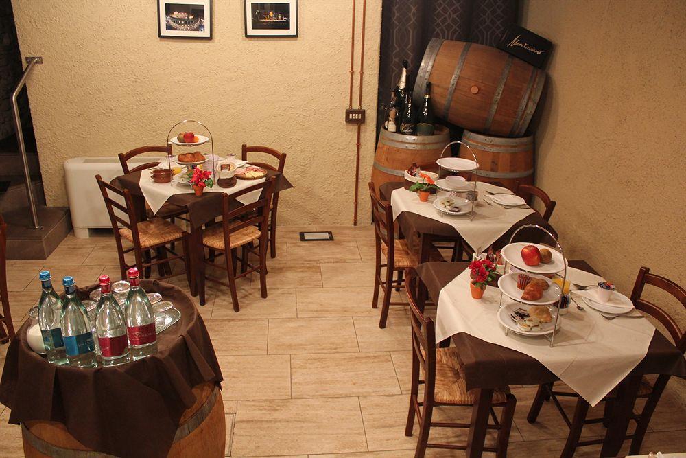 Hotel Opera Доссобуоно Экстерьер фото
