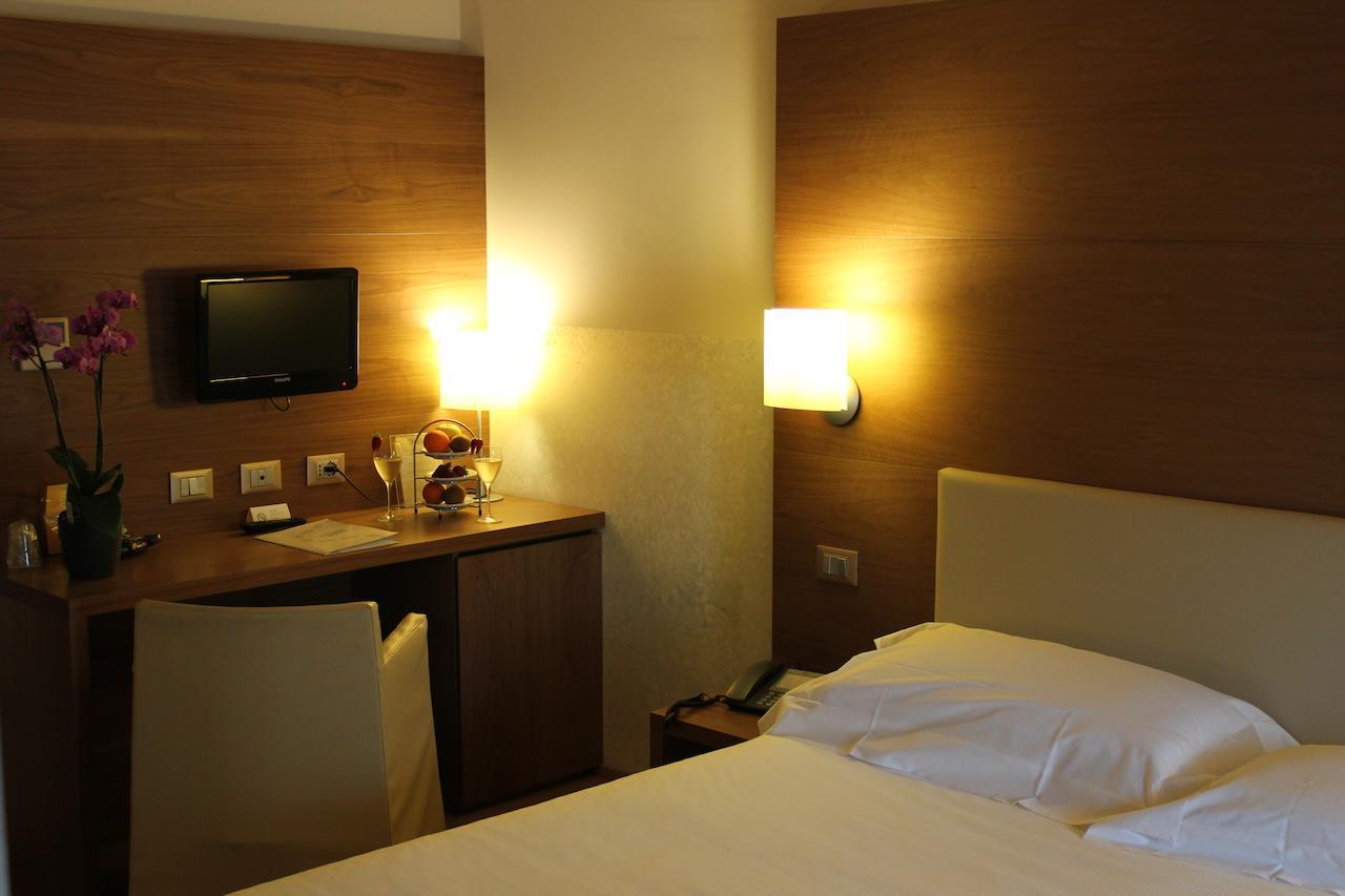 Hotel Opera Доссобуоно Номер фото